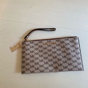 Michael Kors wristlet